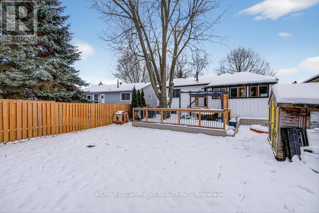 16 Forestgate Drive, Hamilton, ON - Outdoor With Deck Patio Veranda