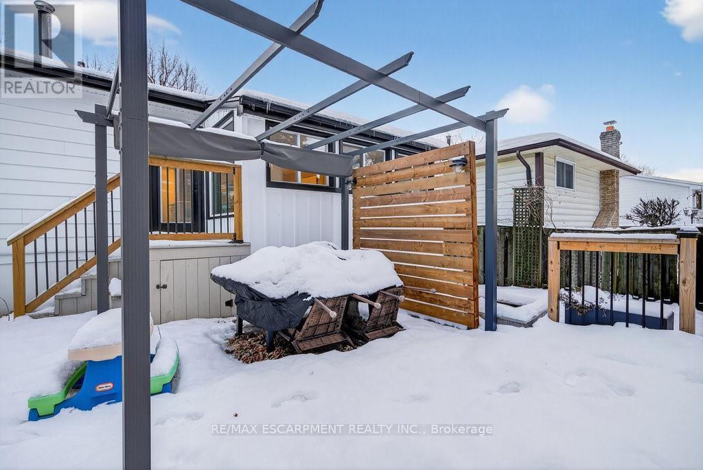 16 Forestgate Drive, Hamilton, ON - Outdoor