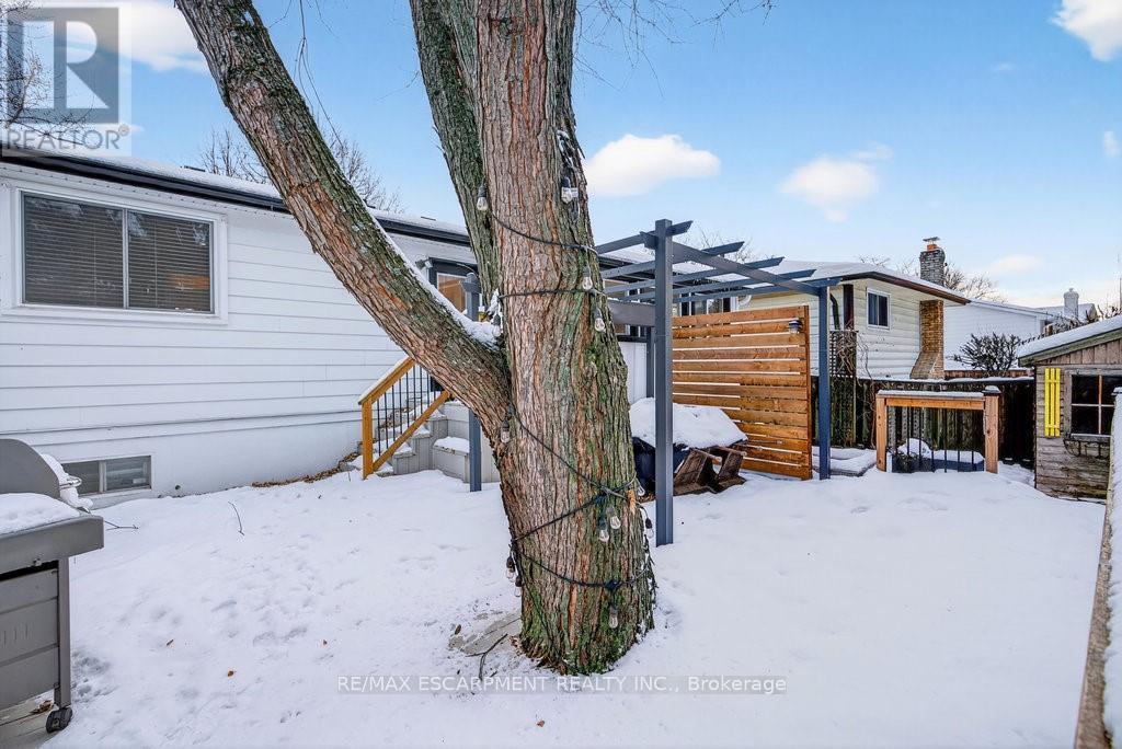 16 Forestgate Drive, Hamilton, ON - Outdoor With Exterior