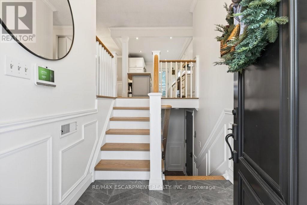 16 Forestgate Drive, Hamilton, ON - Indoor Photo Showing Other Room