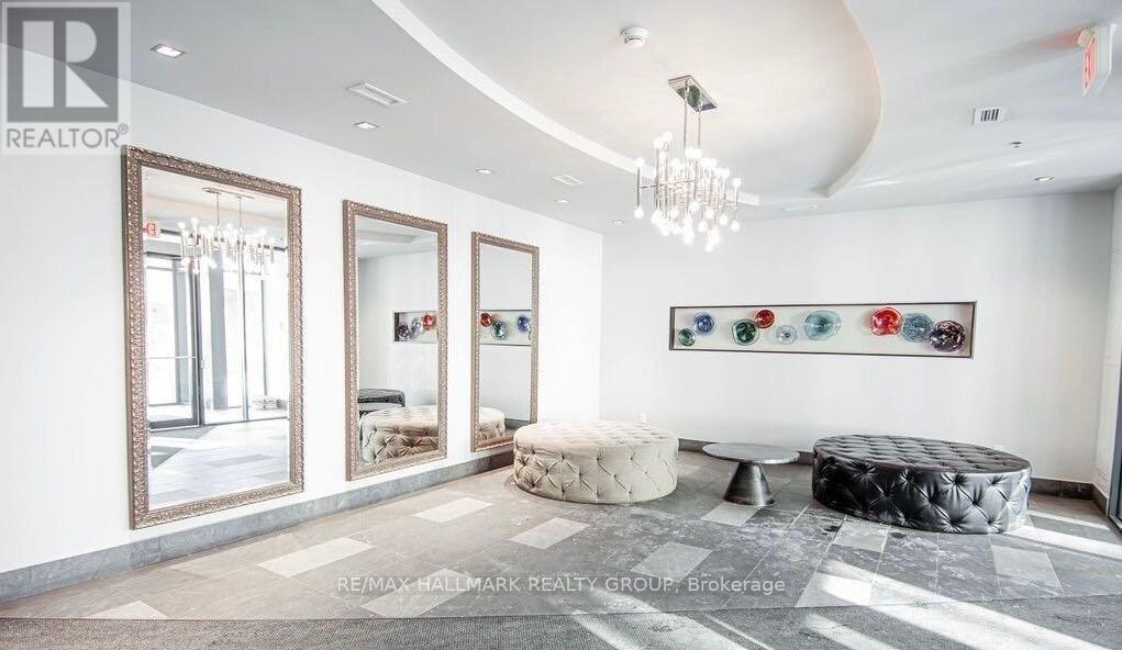 618 - 360 Patricia Avenue, Ottawa, ON - Indoor Photo Showing Other Room
