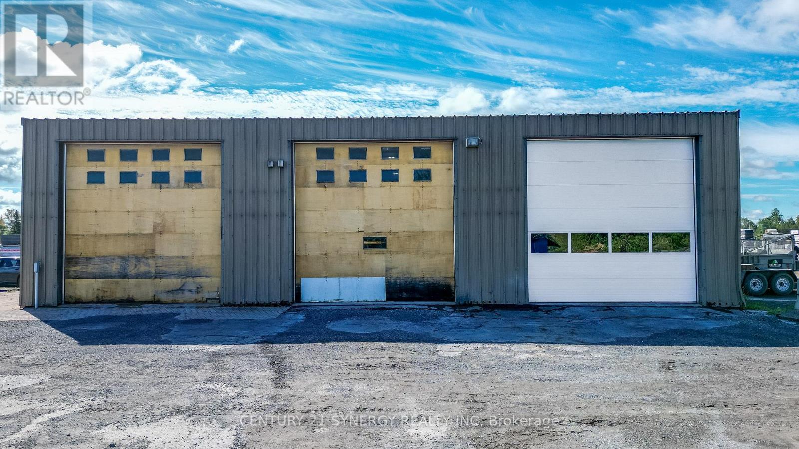 950 Moodie Drive, Ottawa, ON