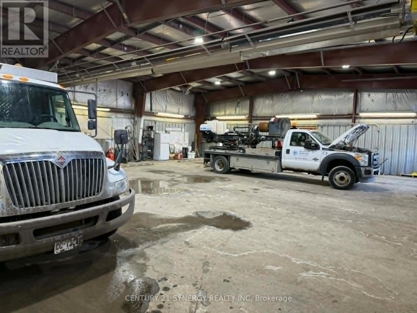 950 Moodie Drive, Ottawa, ON