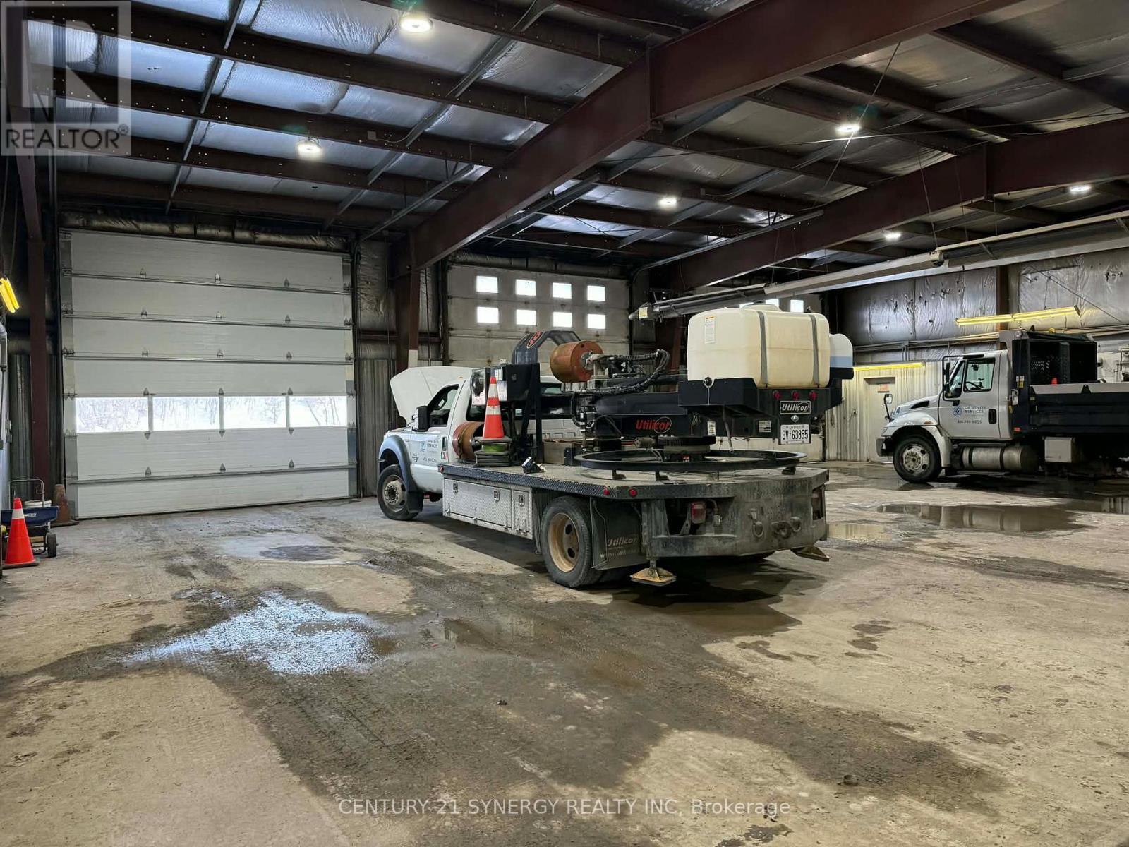 950 Moodie Drive, Ottawa, ON