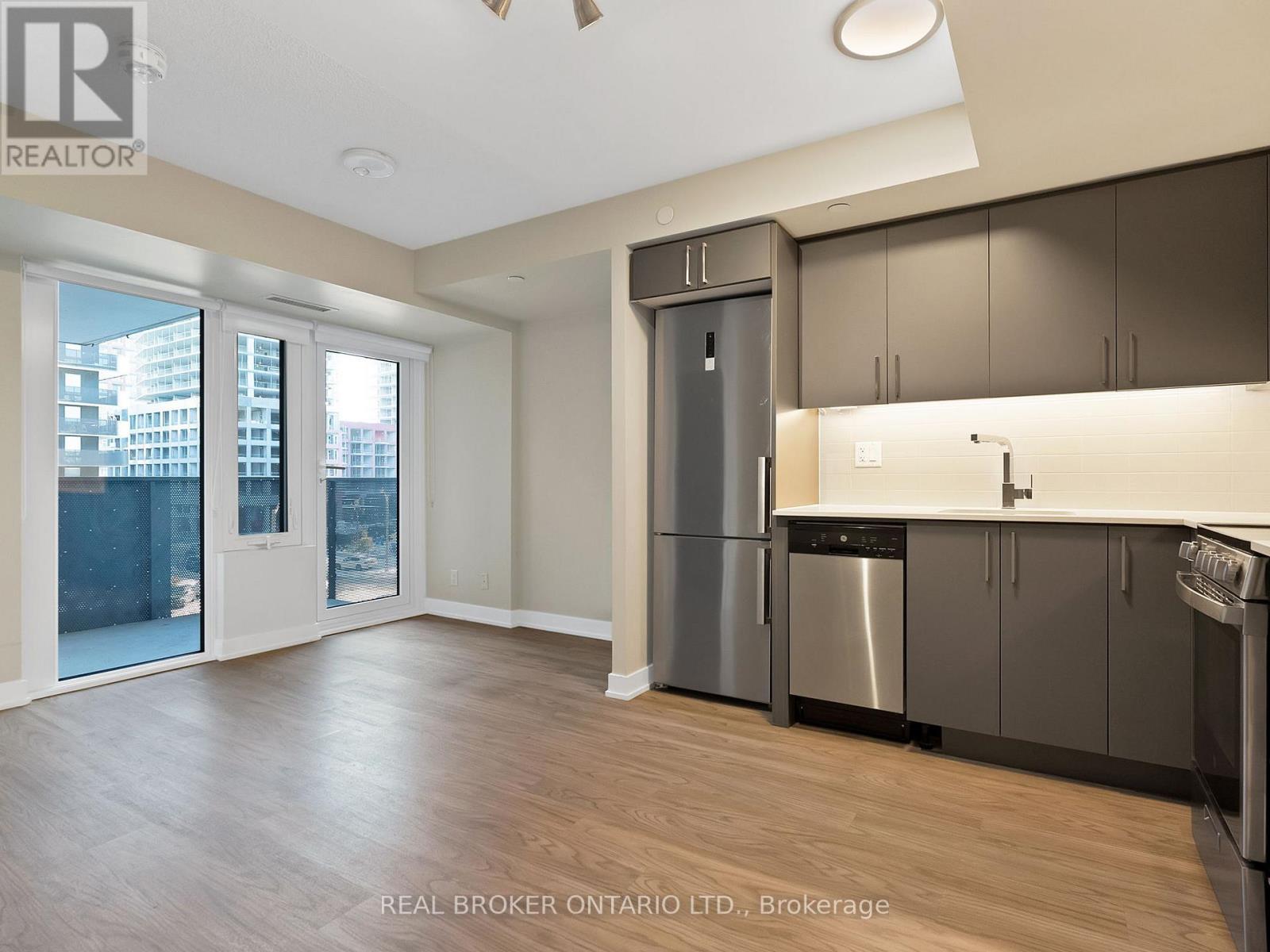 405 - 38 Monte Kwinter Court, Toronto, ON - Indoor Photo Showing Kitchen With Stainless Steel Kitchen