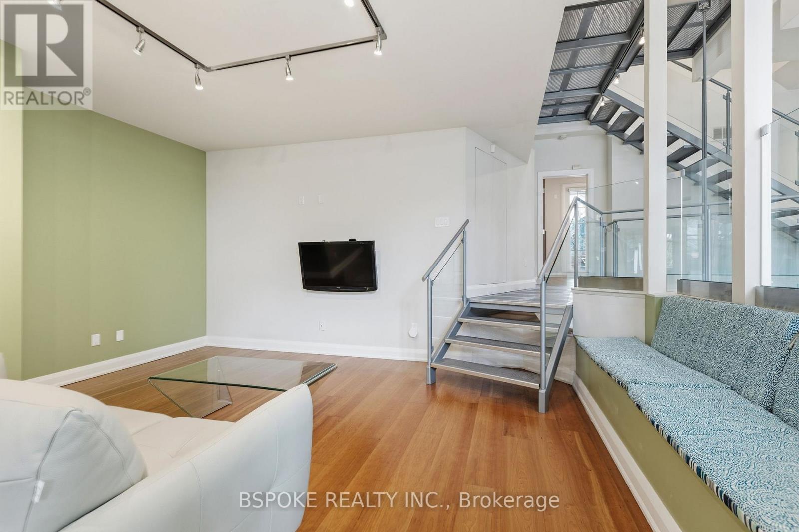 Main - 90 Madison Avenue, Toronto, ON - Indoor