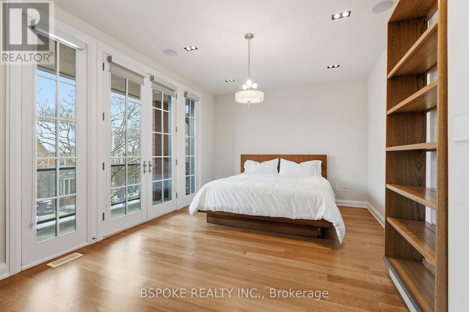 Main - 90 Madison Avenue, Toronto, ON - Indoor Photo Showing Bedroom