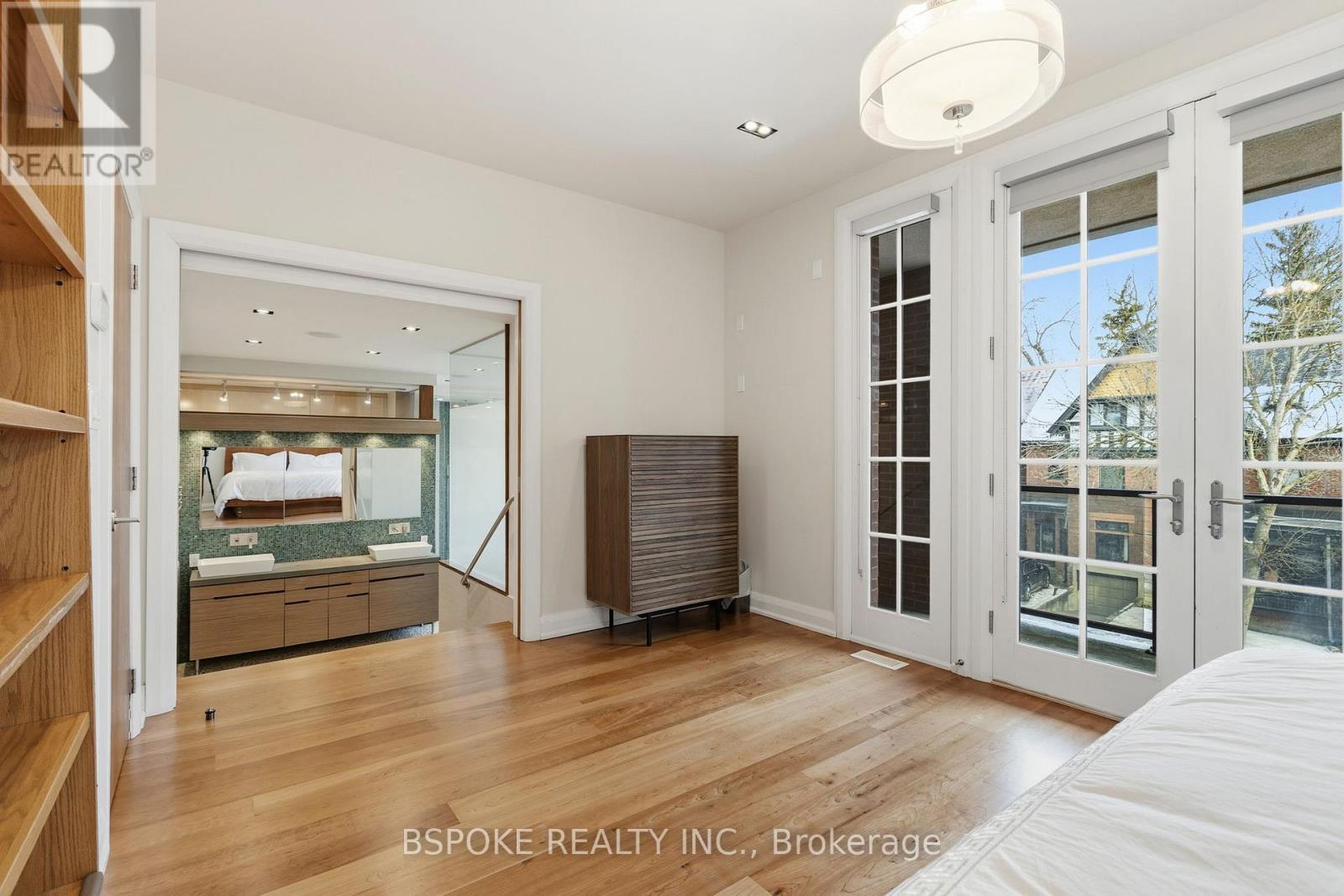 Main - 90 Madison Avenue, Toronto, ON - Indoor