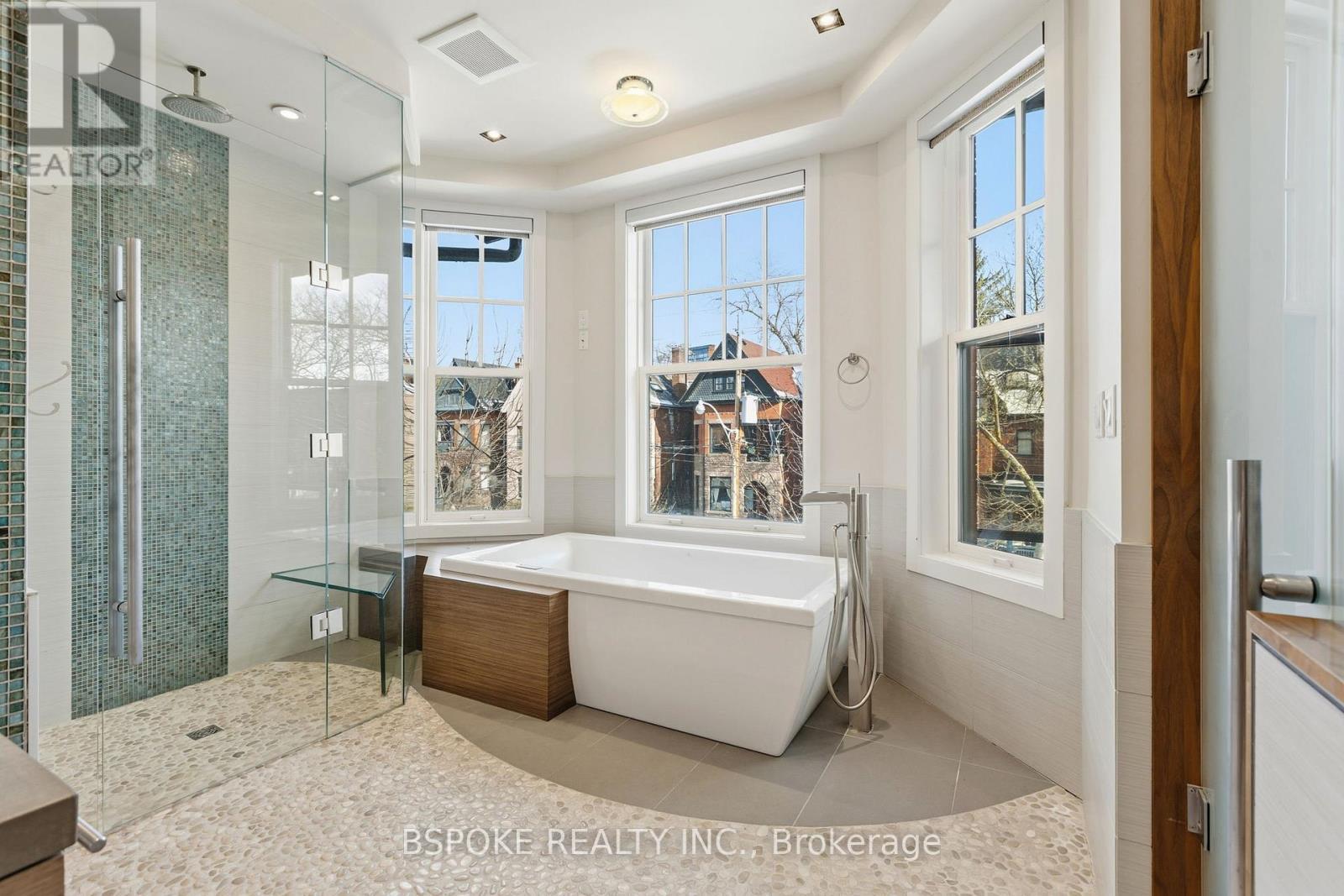 Main - 90 Madison Avenue, Toronto, ON - Indoor Photo Showing Bathroom