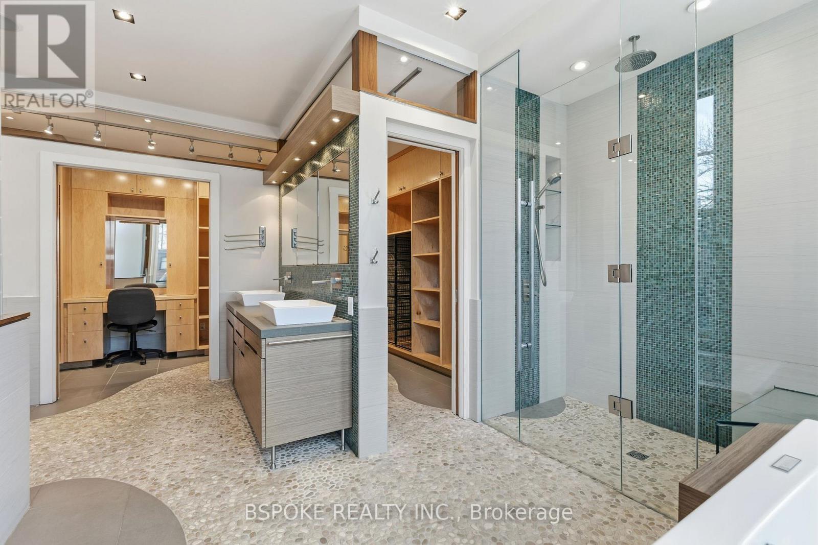 Main - 90 Madison Avenue, Toronto, ON - Indoor Photo Showing Bathroom