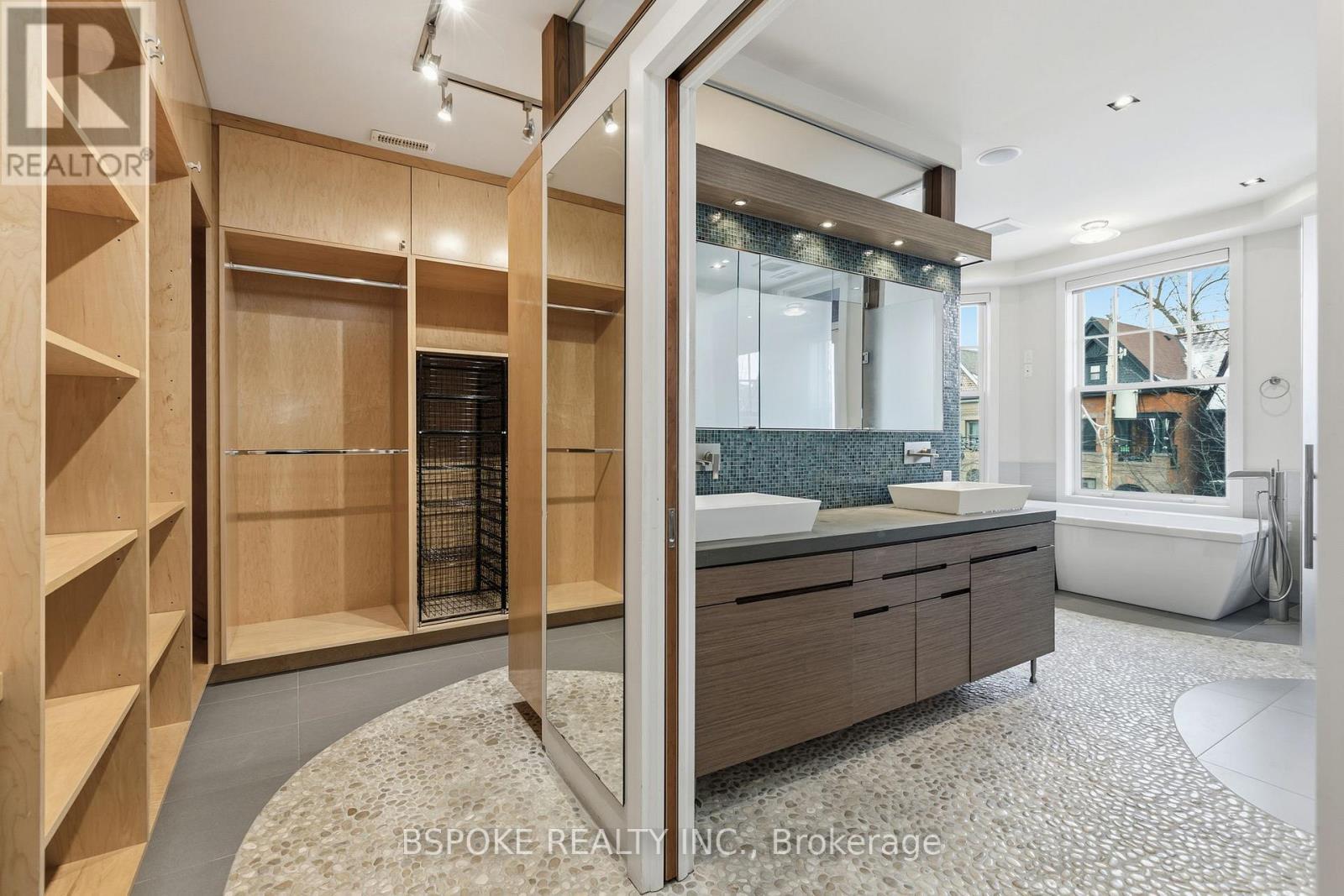 Main - 90 Madison Avenue, Toronto, ON - Indoor Photo Showing Bathroom