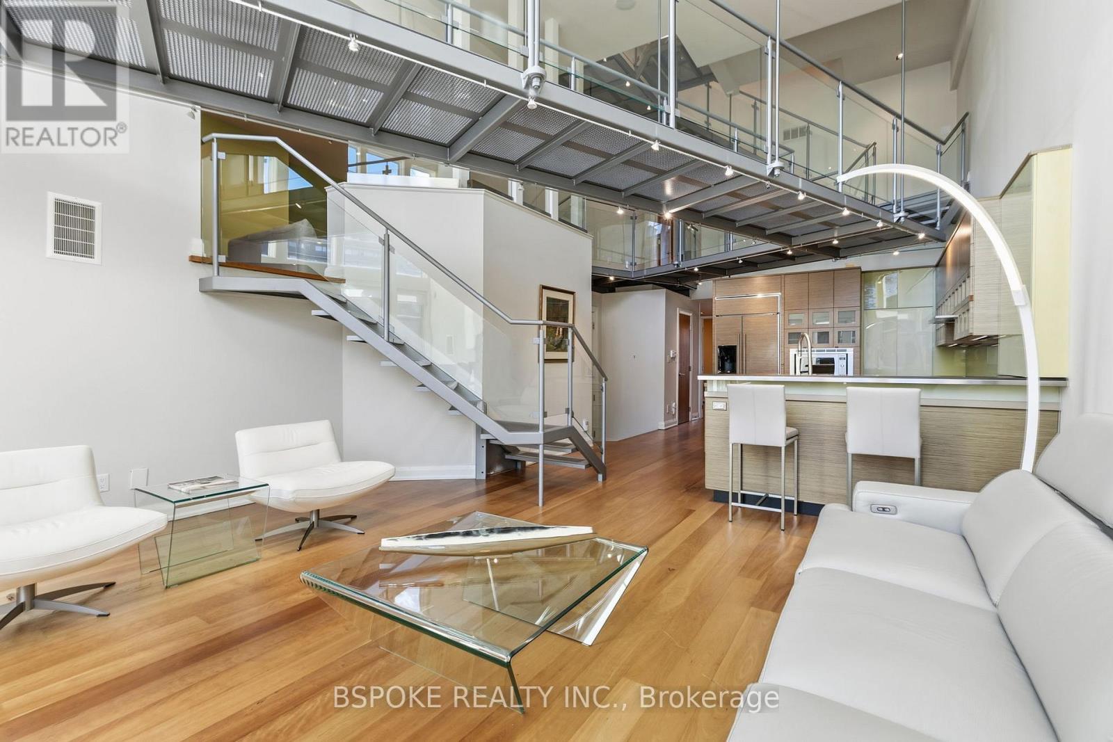 Main - 90 Madison Avenue, Toronto, ON - Indoor Photo Showing Living Room
