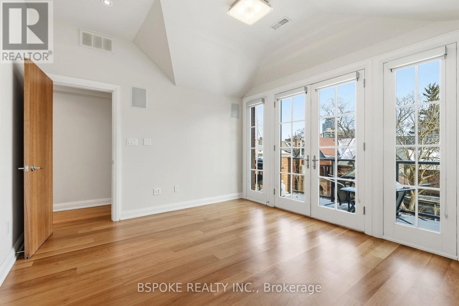 Main - 90 Madison Avenue, Toronto, ON - Indoor