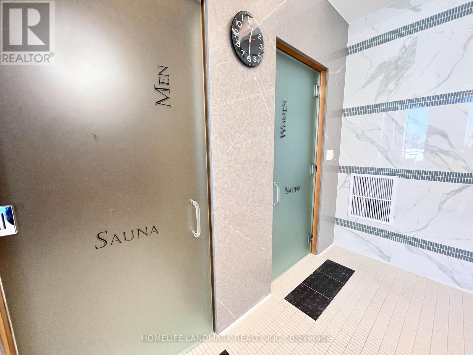 412 - 32 Forest Manor Road, Toronto, ON -