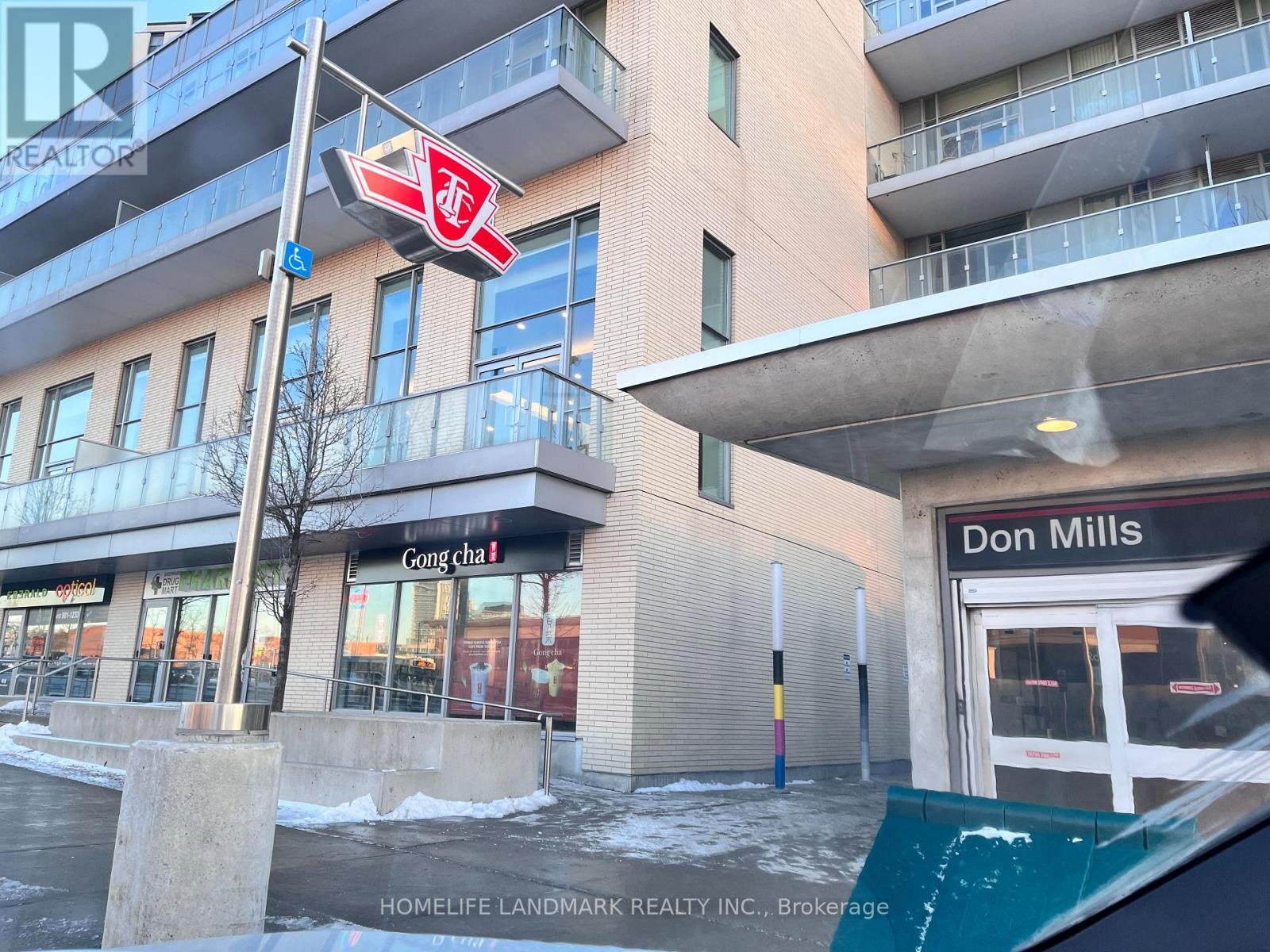 412 - 32 Forest Manor Road, Toronto, ON - Outdoor With Balcony