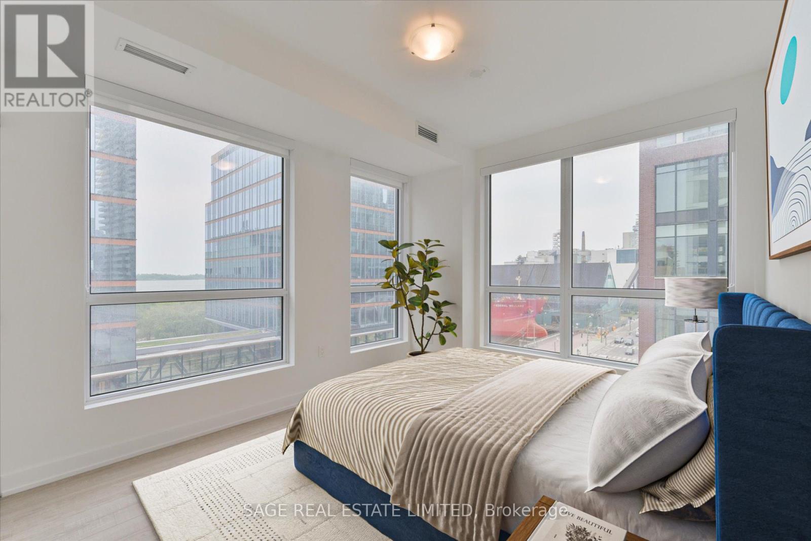 723 - 15 Richardson Street, Toronto, ON - Indoor Photo Showing Bedroom