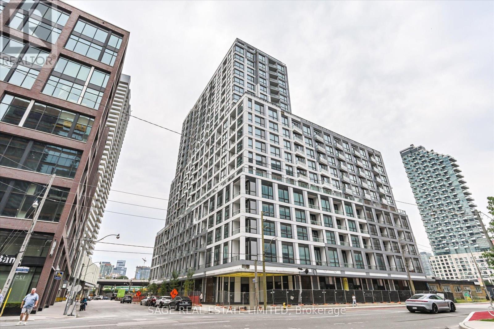 723 - 15 Richardson Street, Toronto, ON - Outdoor With Facade