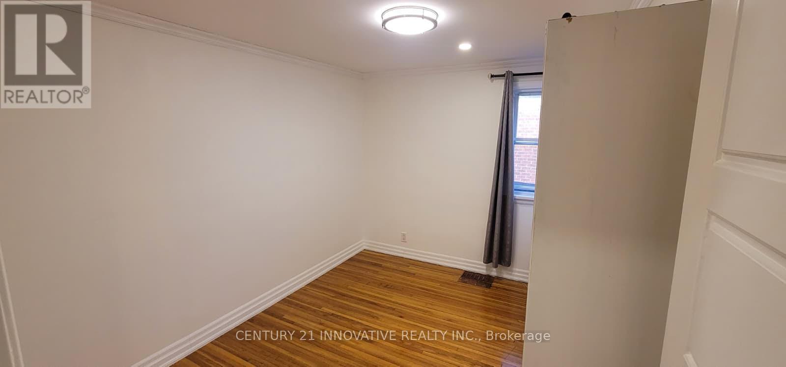 1 - 249 Highland Avenue, Oshawa, ON - Indoor Photo Showing Other Room