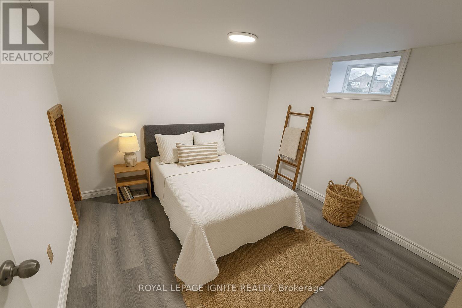 187 Twyn Rivers Drive, Pickering, ON - Indoor Photo Showing Bedroom