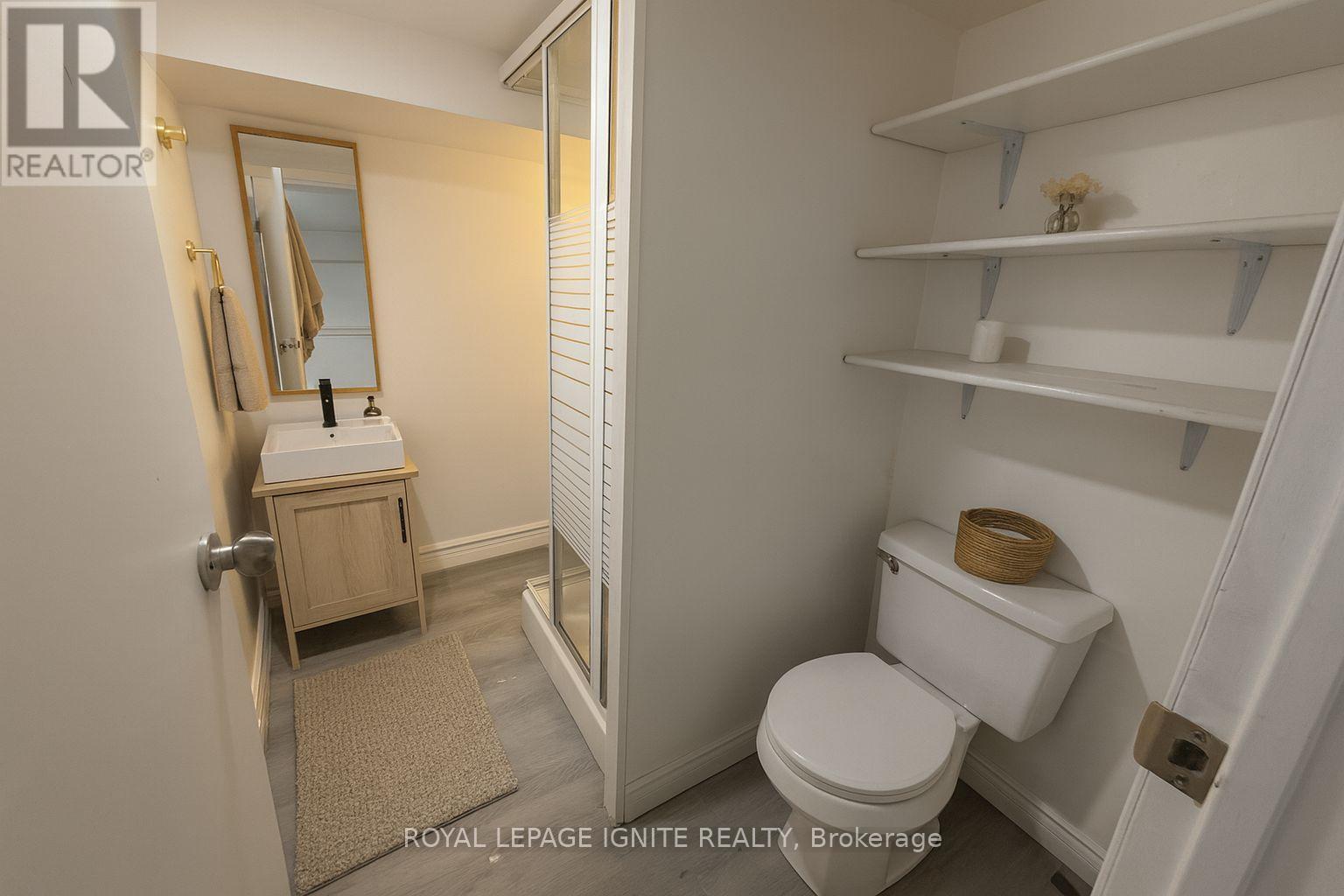 187 Twyn Rivers Drive, Pickering, ON - Indoor Photo Showing Bathroom