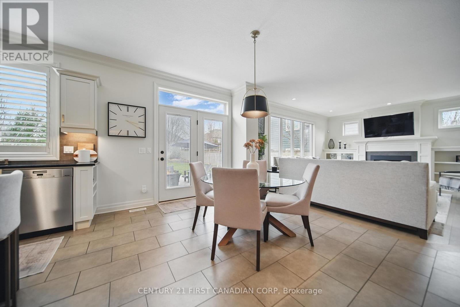 3442 Settlement Place, London South (South V), ON - Indoor