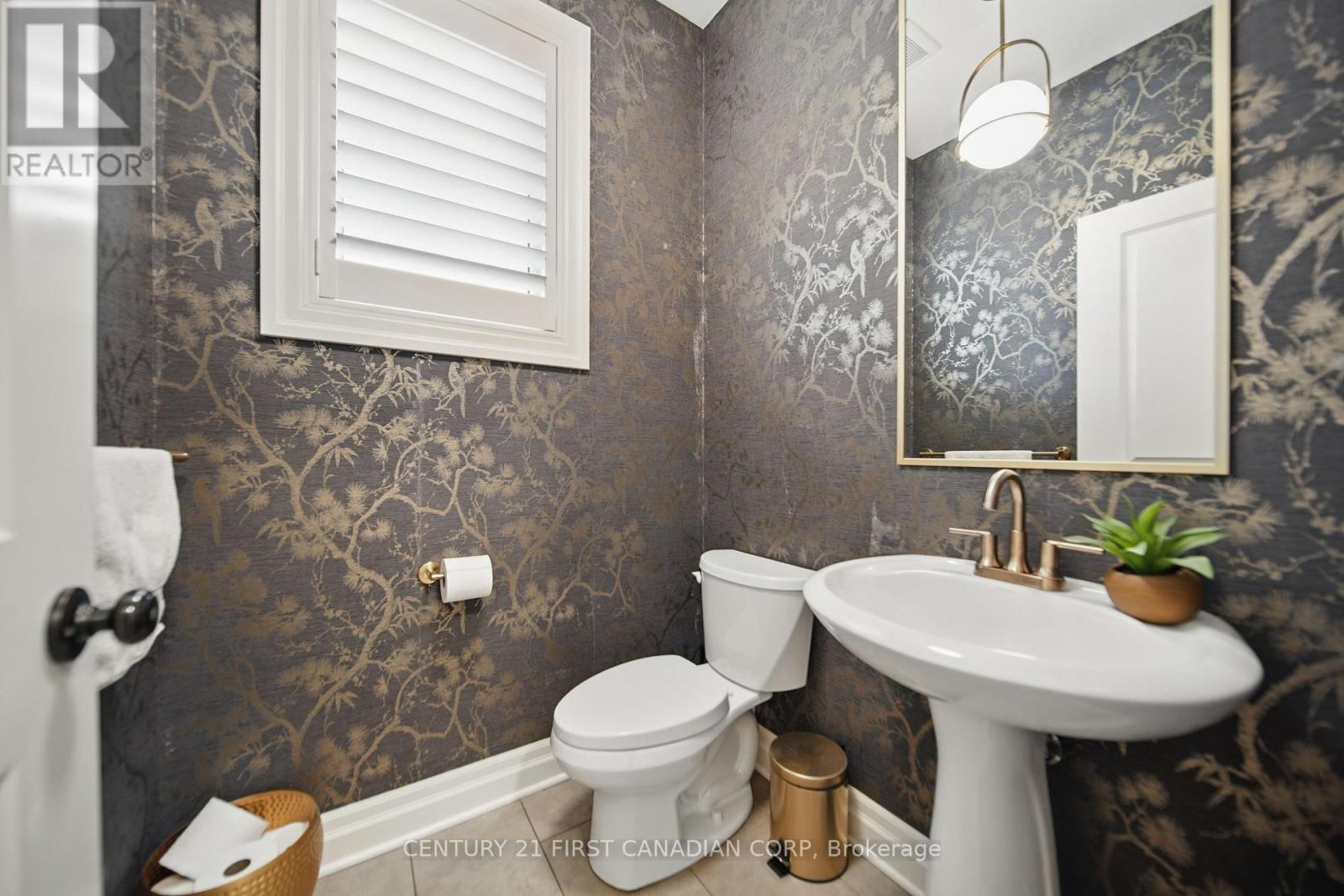 3442 Settlement Place, London South (South V), ON - Indoor Photo Showing Bathroom
