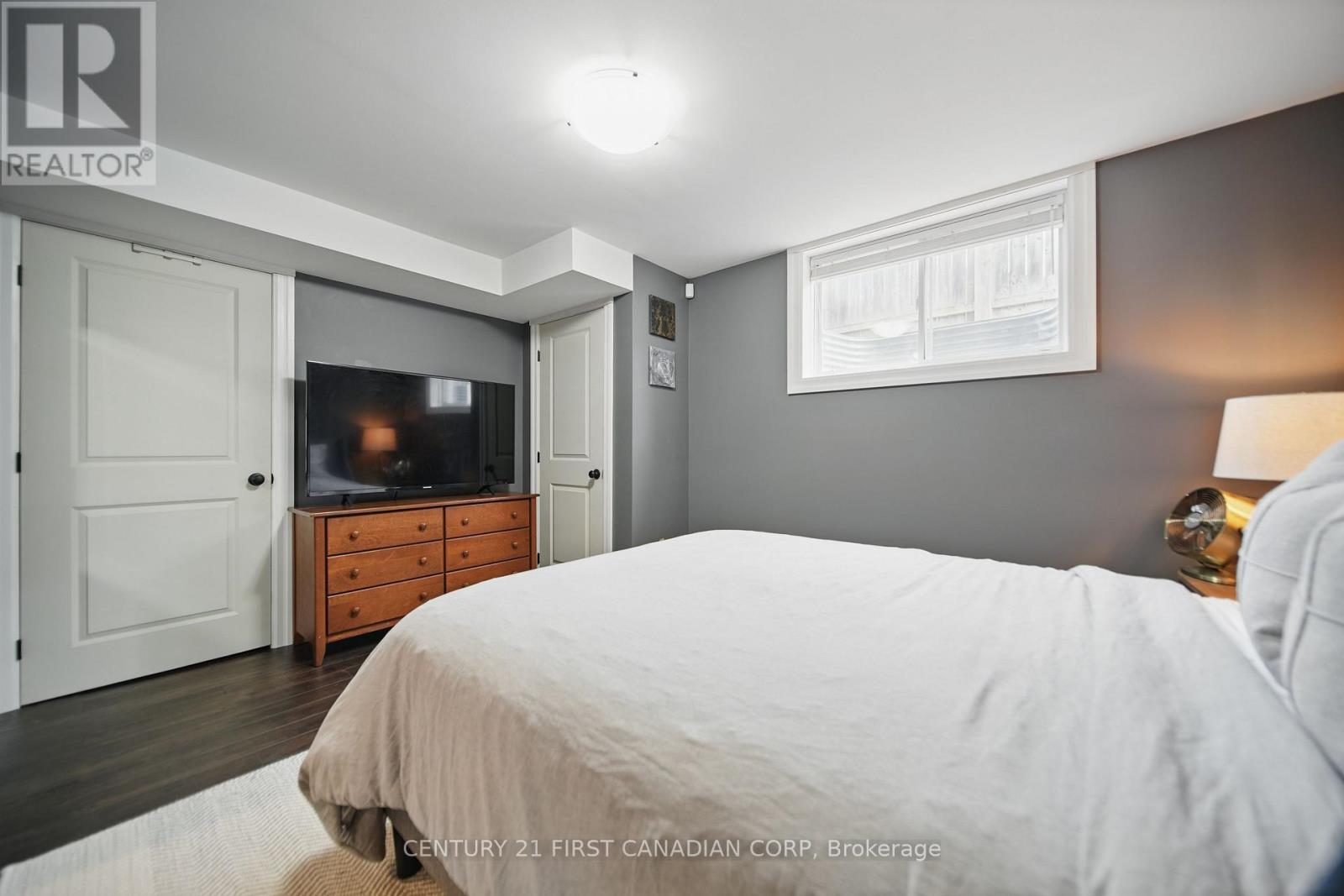 3442 Settlement Place, London South (South V), ON - Indoor Photo Showing Bedroom