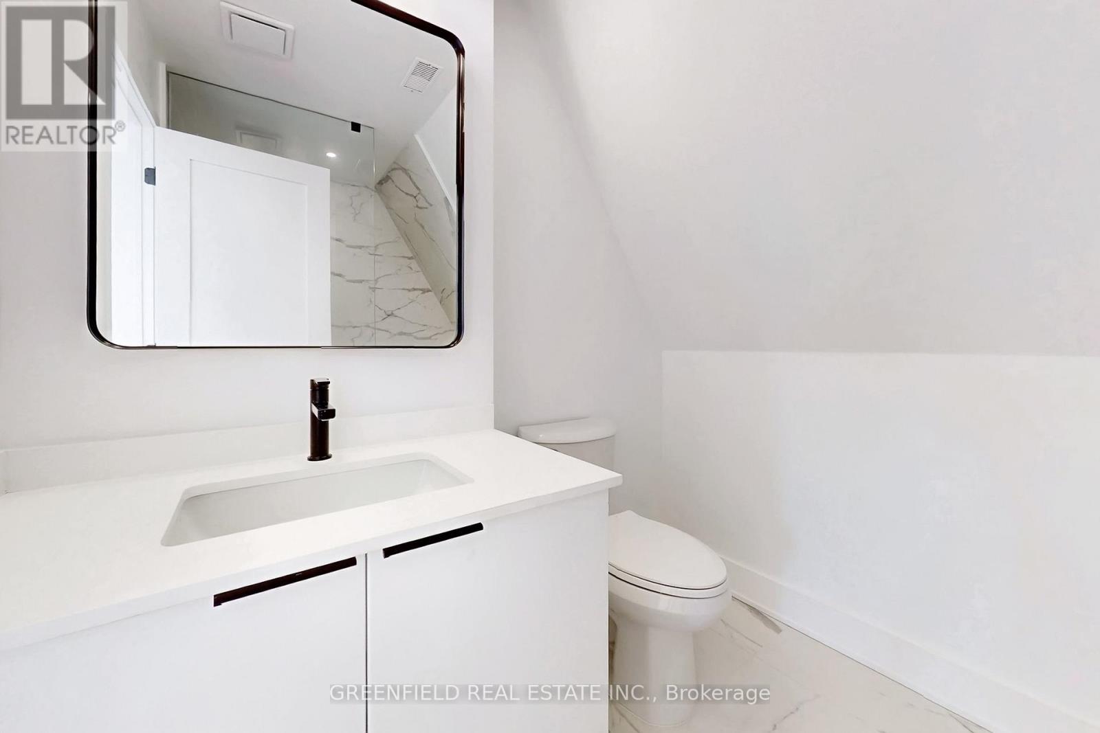 Upper - 168 Pearson Avenue, Toronto, ON - Indoor Photo Showing Bathroom