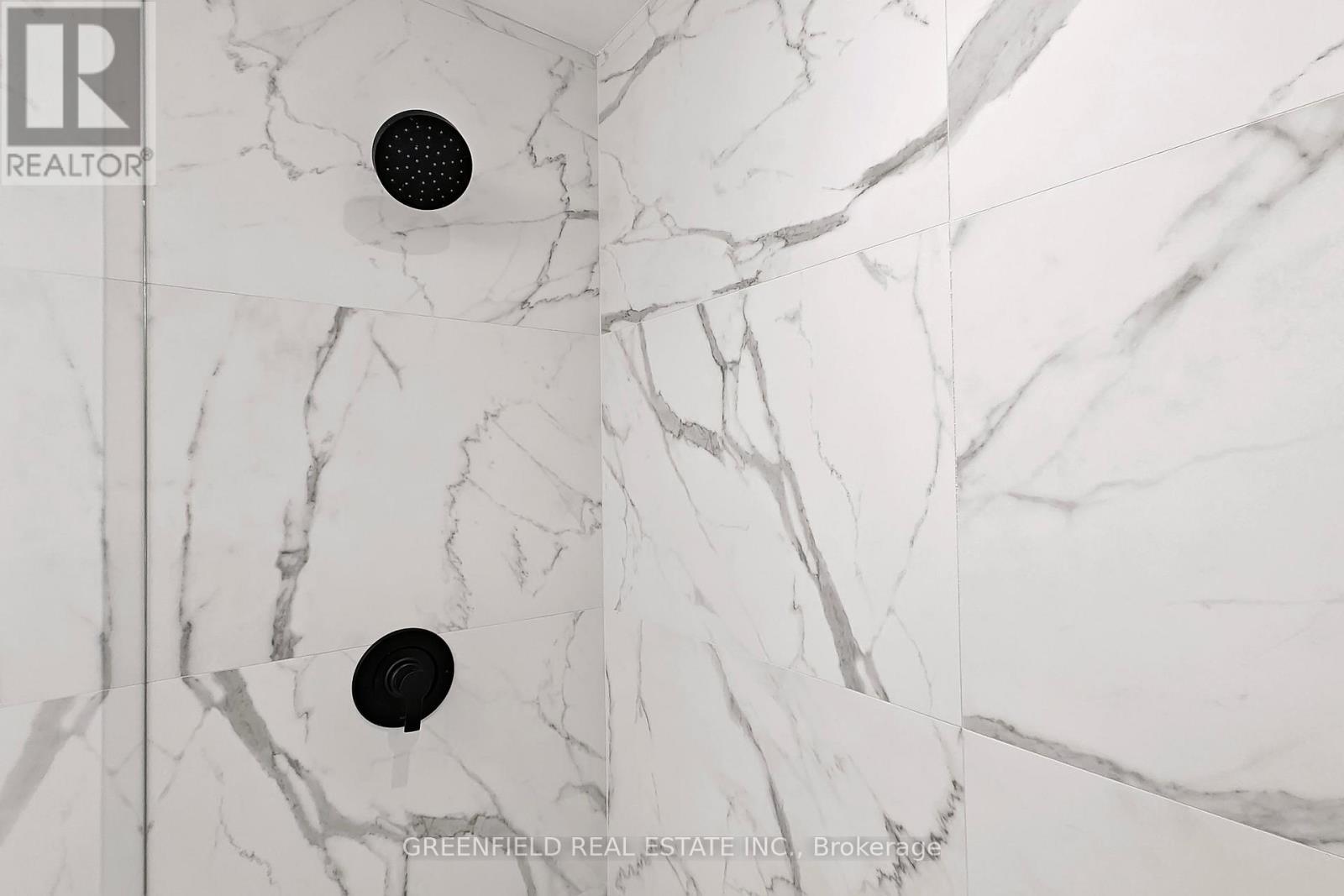 Upper - 168 Pearson Avenue, Toronto, ON - Photo Showing Bathroom