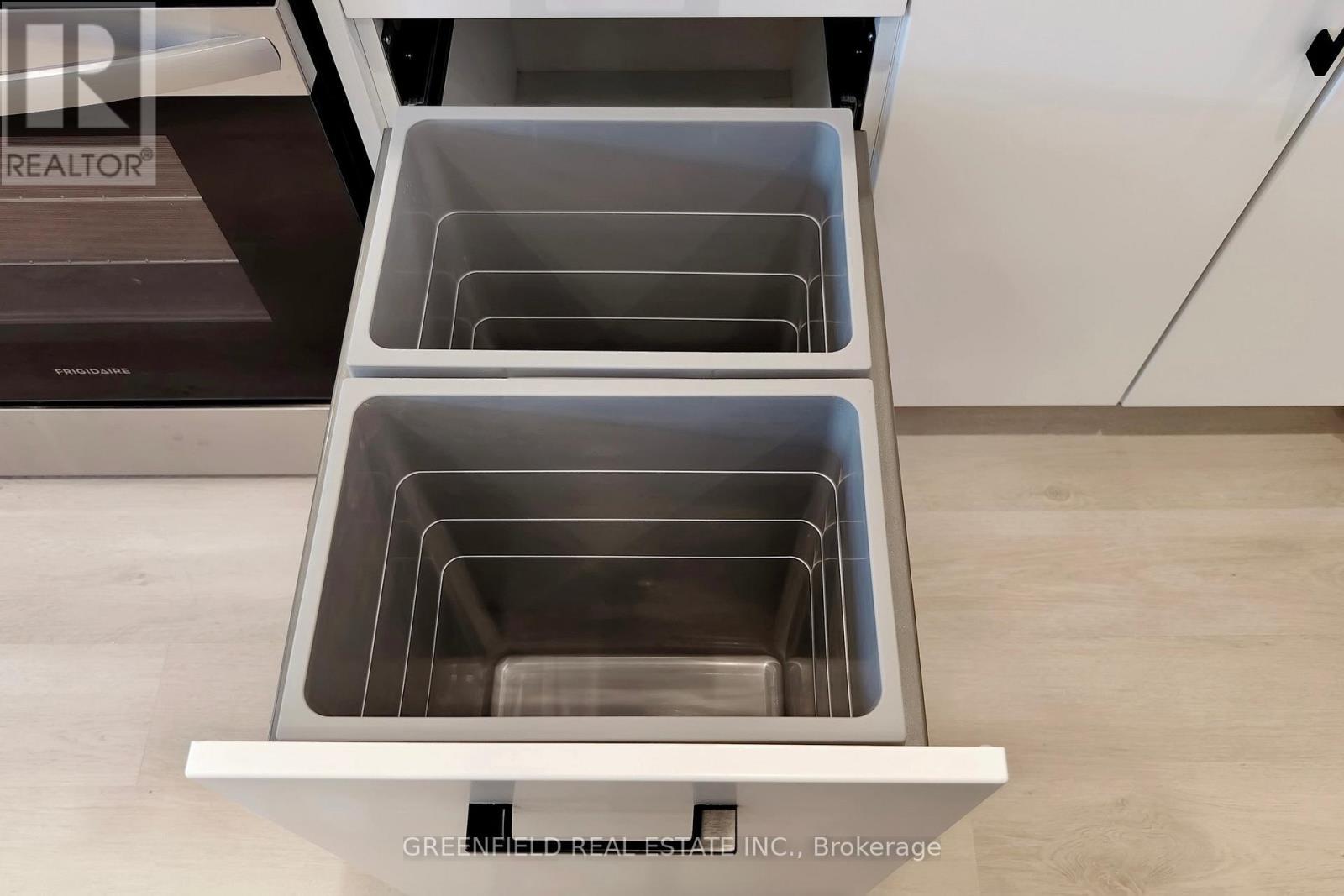 Upper - 168 Pearson Avenue, Toronto, ON - Indoor Photo Showing Laundry Room