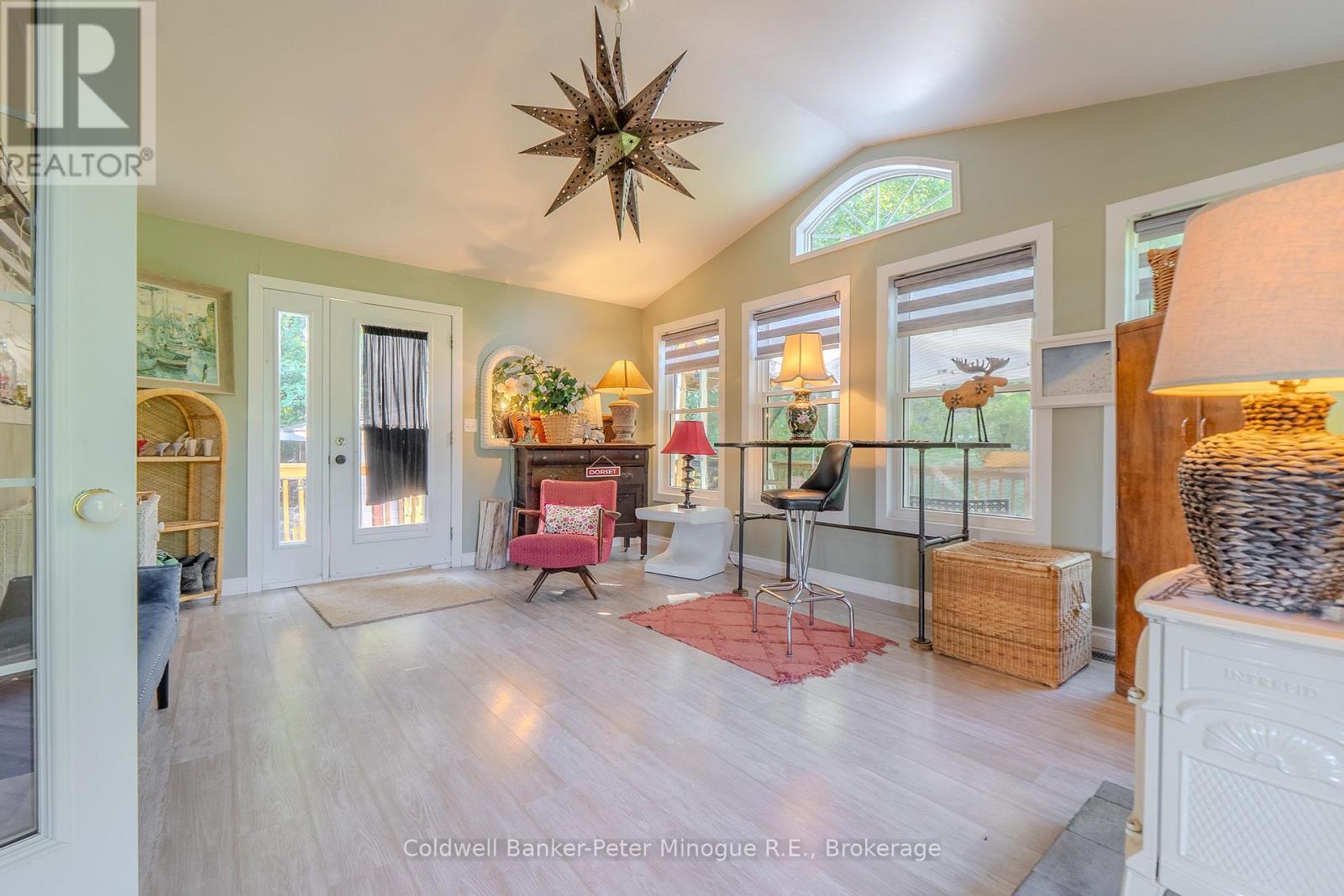 54 Lakeshore Drive, Temagami, ON - Indoor