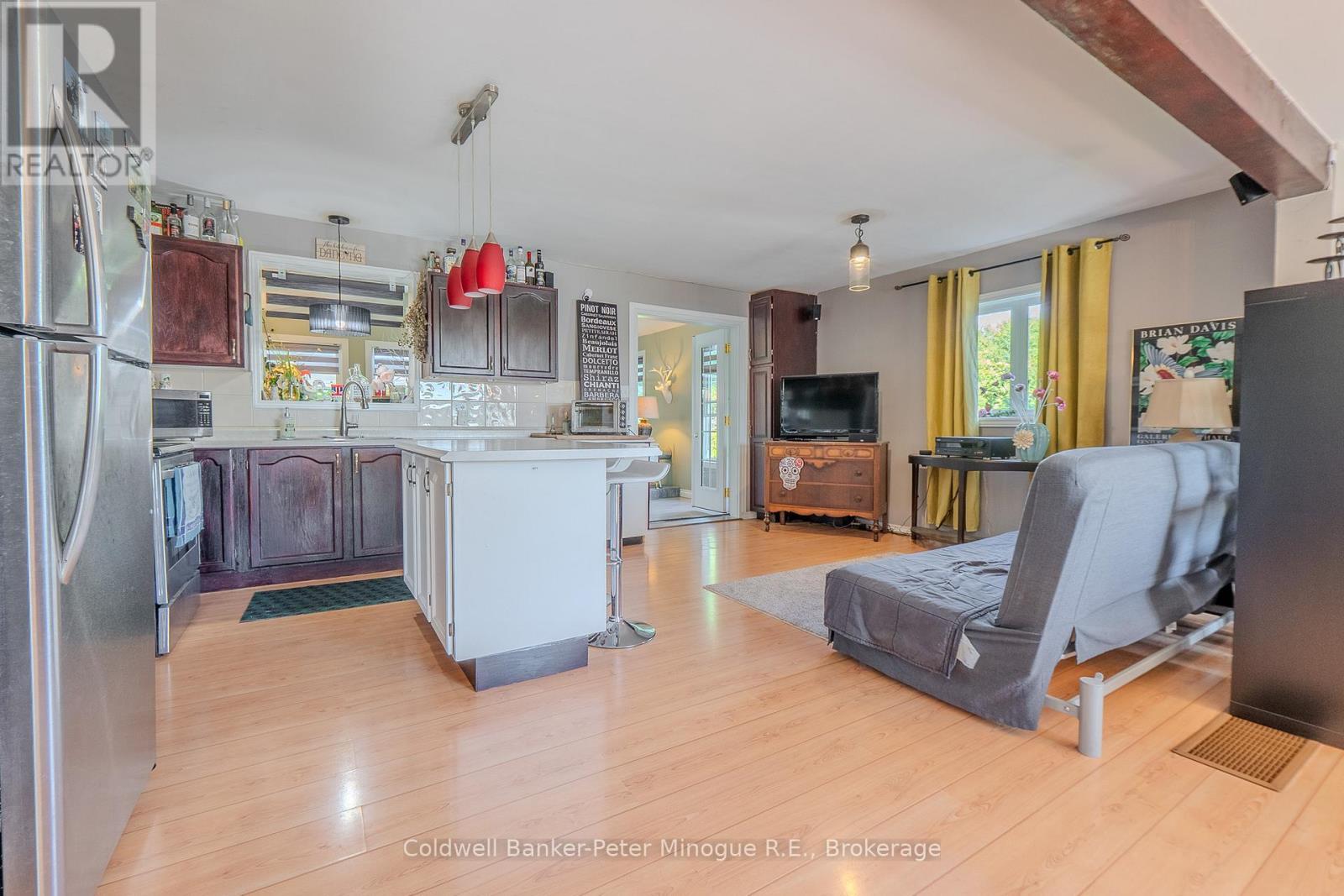 54 Lakeshore Drive, Temagami, ON - Indoor