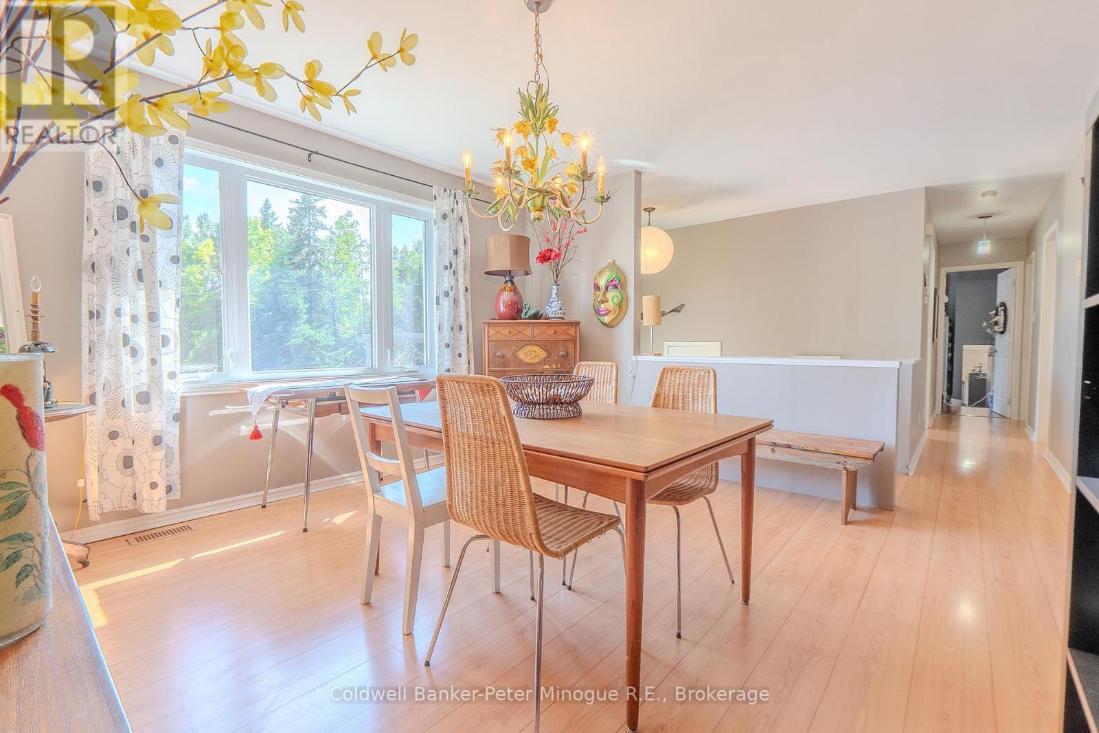 54 Lakeshore Drive, Temagami, ON - Indoor Photo Showing Dining Room