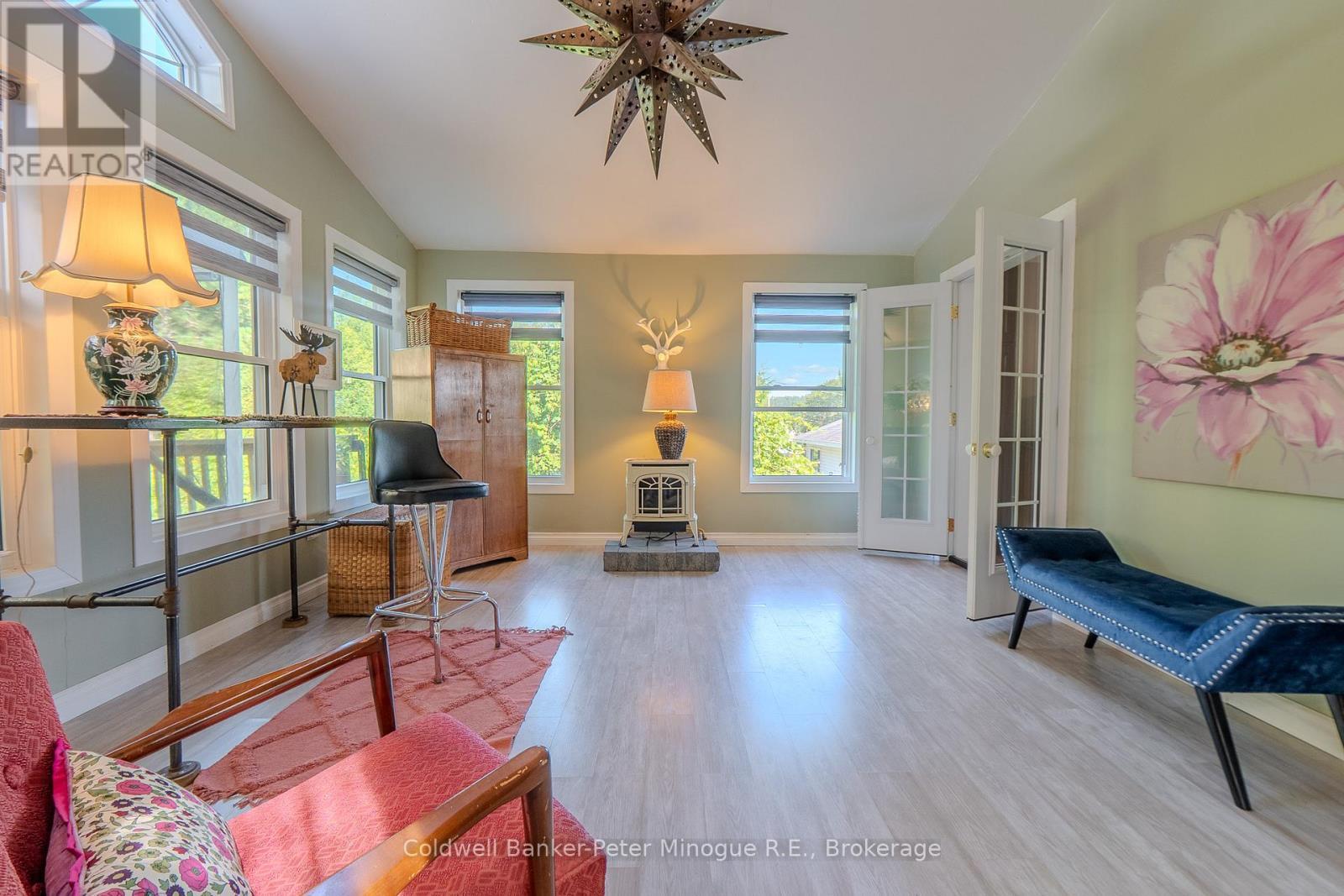 54 Lakeshore Drive, Temagami, ON - Indoor