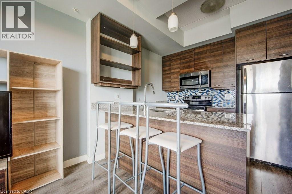 318 Spruce Street Unit# 1806, Waterloo, ON - Indoor Photo Showing Kitchen