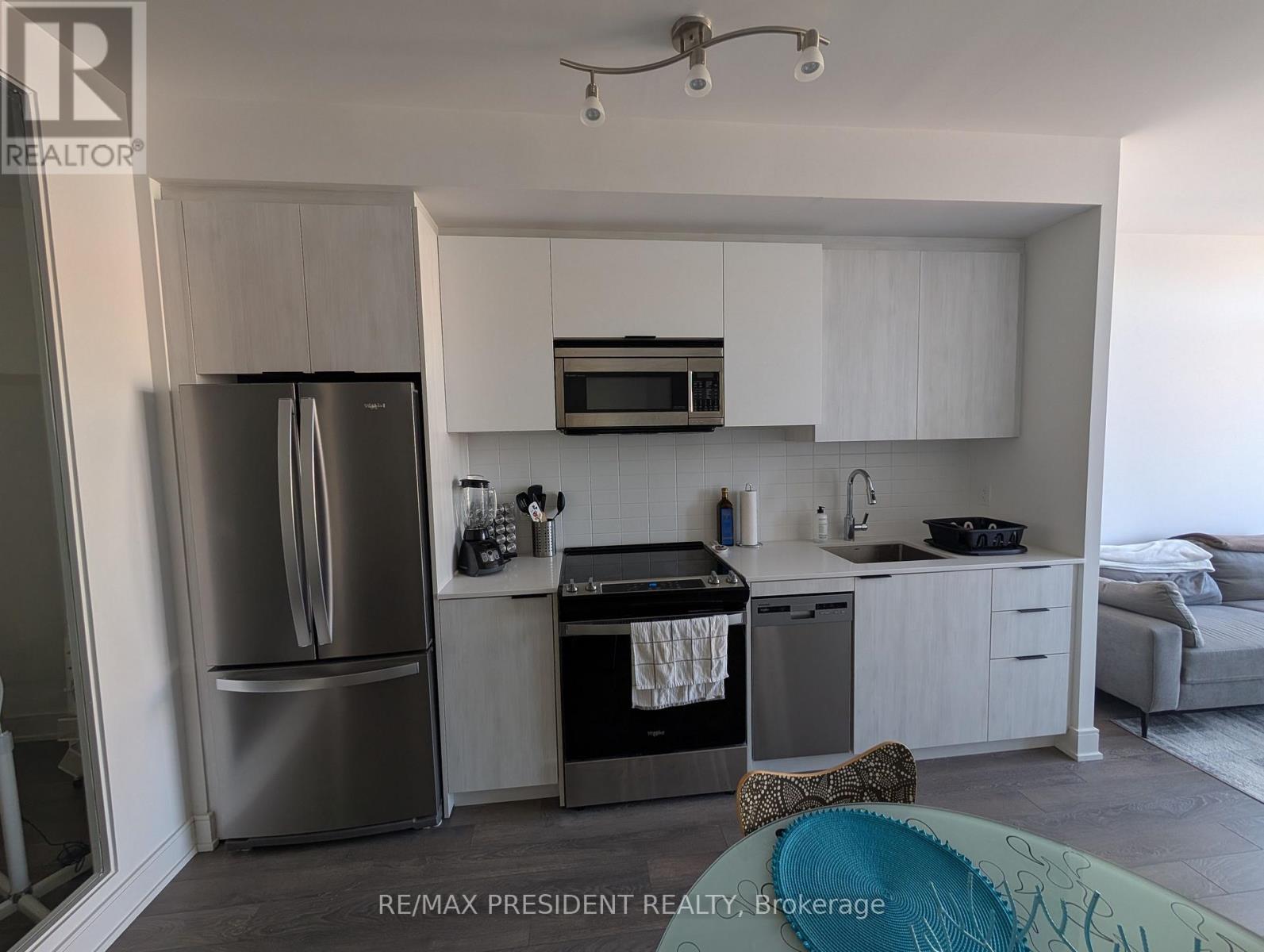 1207 - 1350 Ellesmere Road, Toronto, ON - Indoor Photo Showing Kitchen With Stainless Steel Kitchen