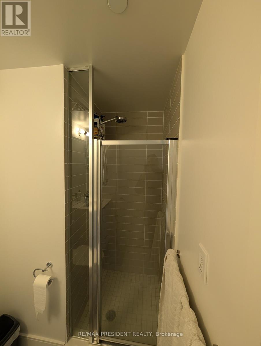 1207 - 1350 Ellesmere Road, Toronto, ON - Indoor Photo Showing Bathroom