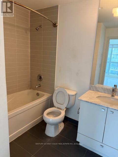 809 - 51 East Liberty Street, Toronto, ON - Indoor Photo Showing Bathroom