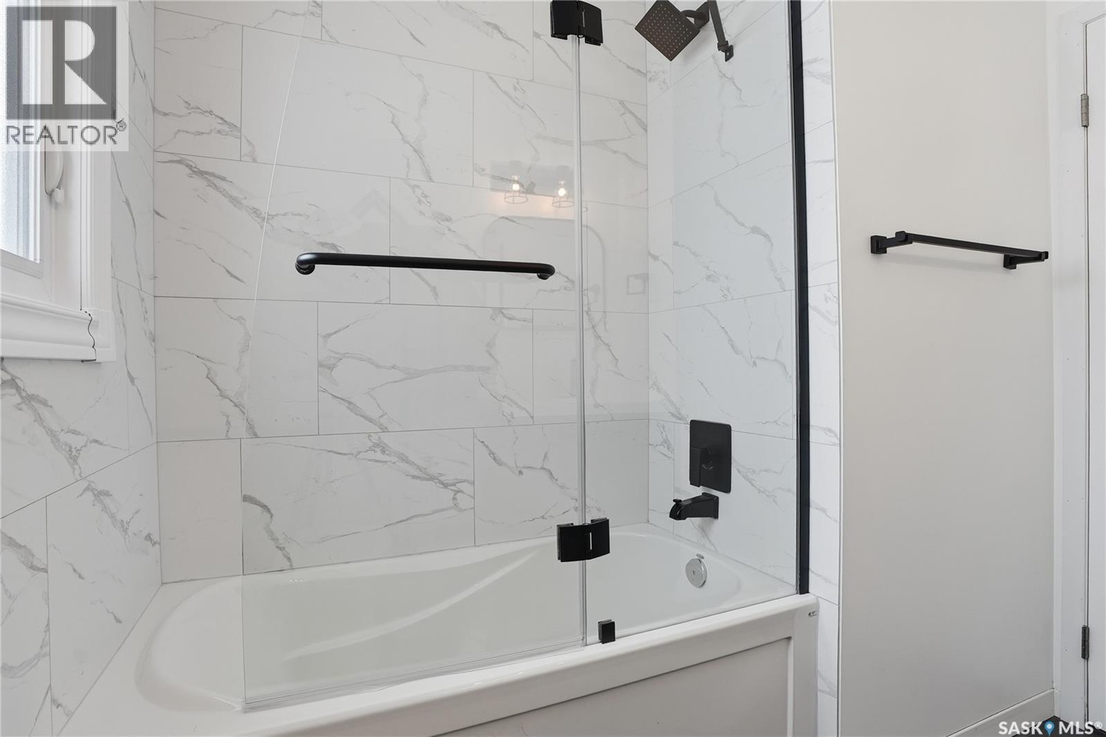 5 Heritage Place, Hepburn, SK - Indoor Photo Showing Bathroom