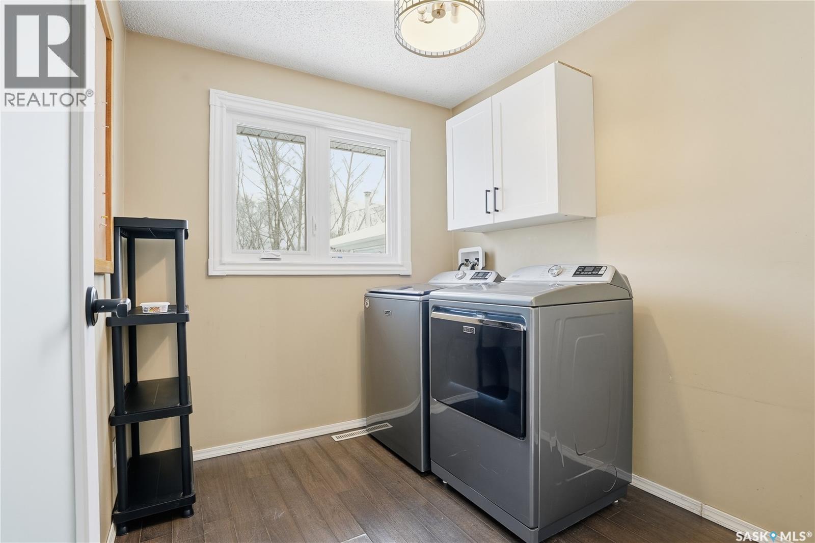 5 Heritage Place, Hepburn, SK - Indoor Photo Showing Laundry Room