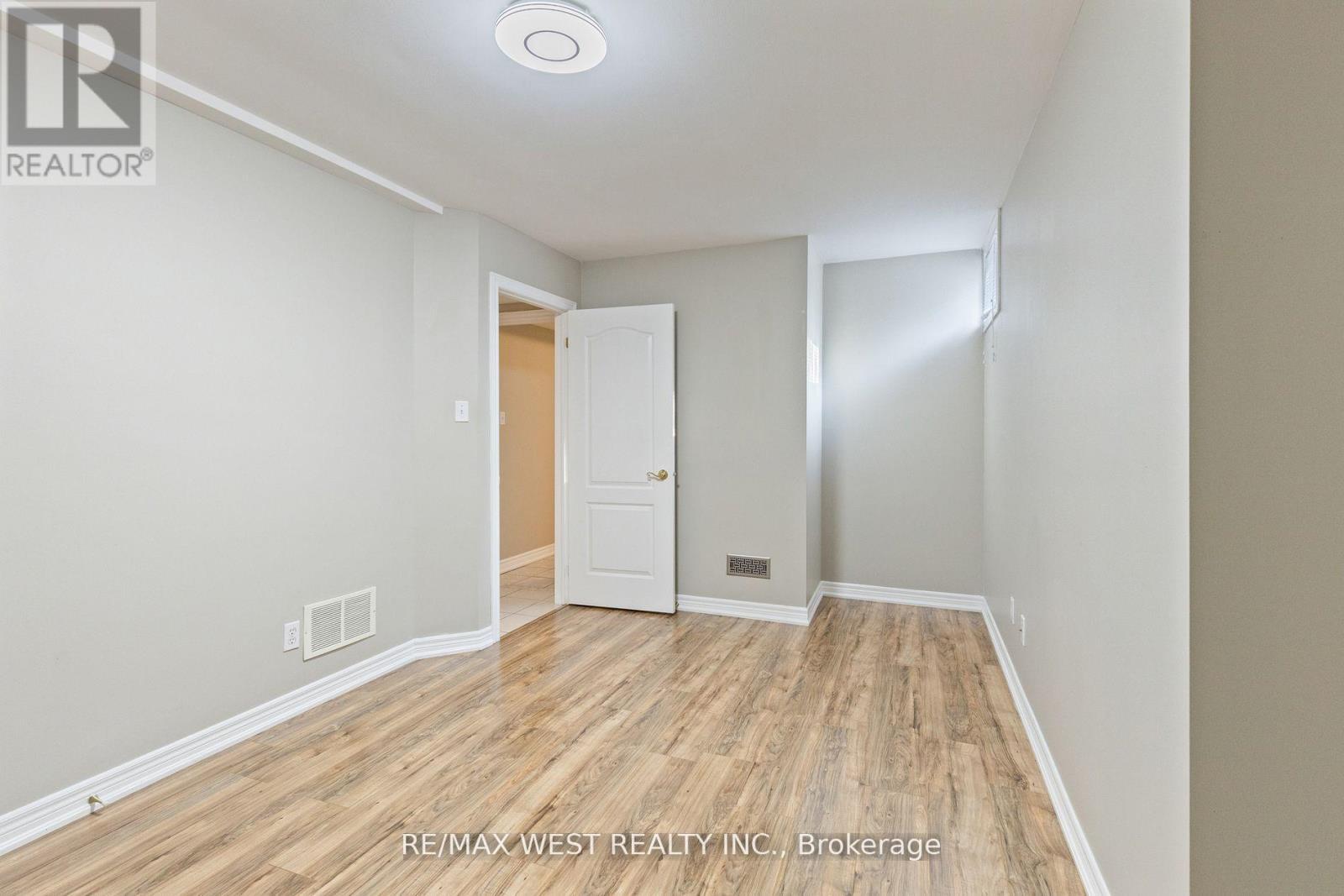 47 Timber Lane, Vaughan, ON - Indoor Photo Showing Other Room