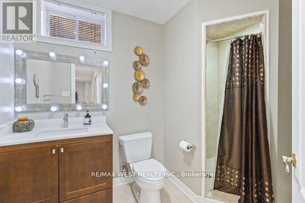 47 Timber Lane, Vaughan, ON - Indoor Photo Showing Bathroom