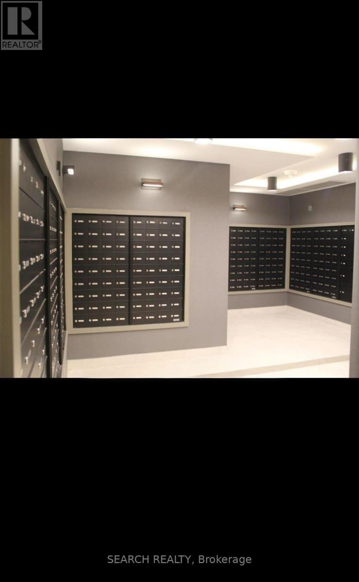 3209 - 5105 Hurontario Street, Mississauga, ON - Photo Showing Other Room