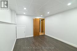 Private basement bedroom -