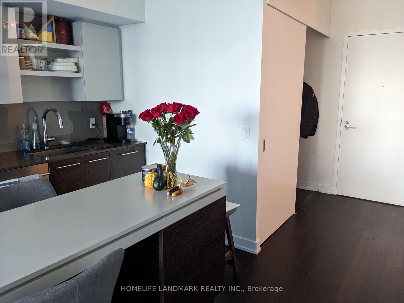 Ph 29 - 1030 King Street W, Toronto, ON - Indoor Photo Showing Kitchen