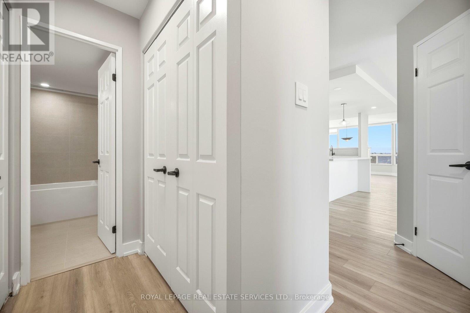 2301 - 1300 Islington Avenue, Toronto, ON - Indoor Photo Showing Other Room