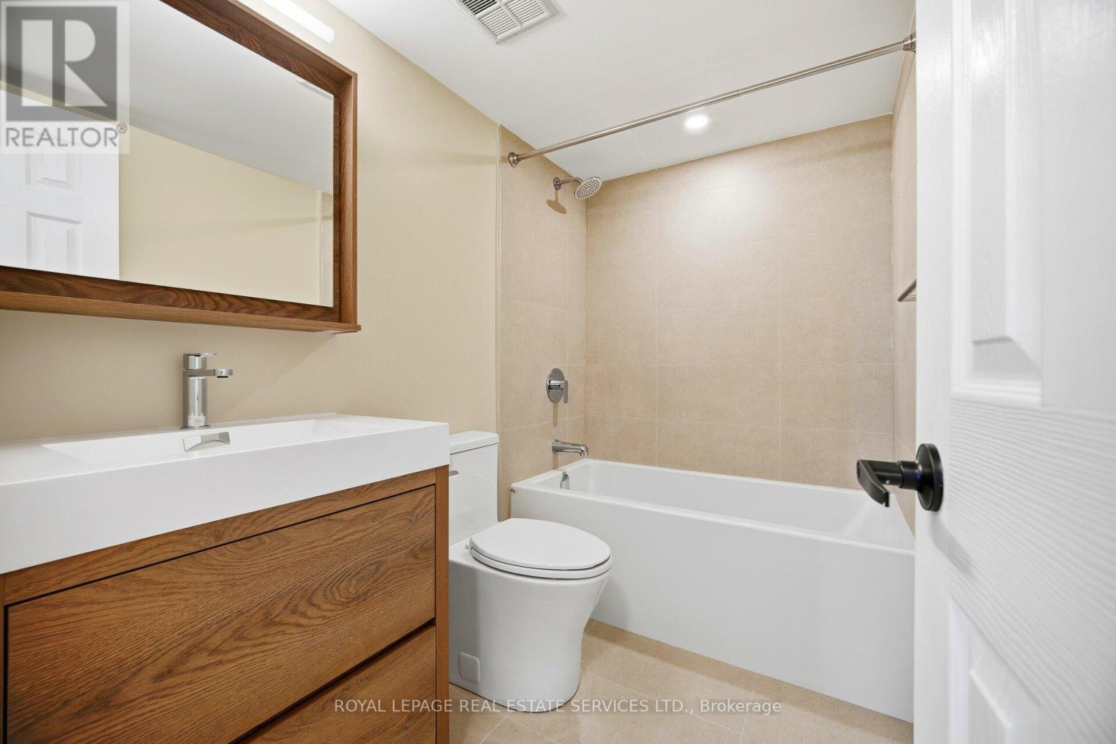 2nd Bathroom - 2301 - 1300 Islington Avenue, Toronto, ON - Indoor Photo Showing Bathroom