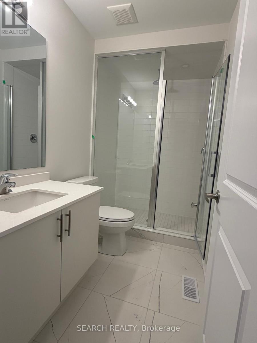 293 Lindsay Street N, Kawartha Lakes, ON - Indoor Photo Showing Bathroom