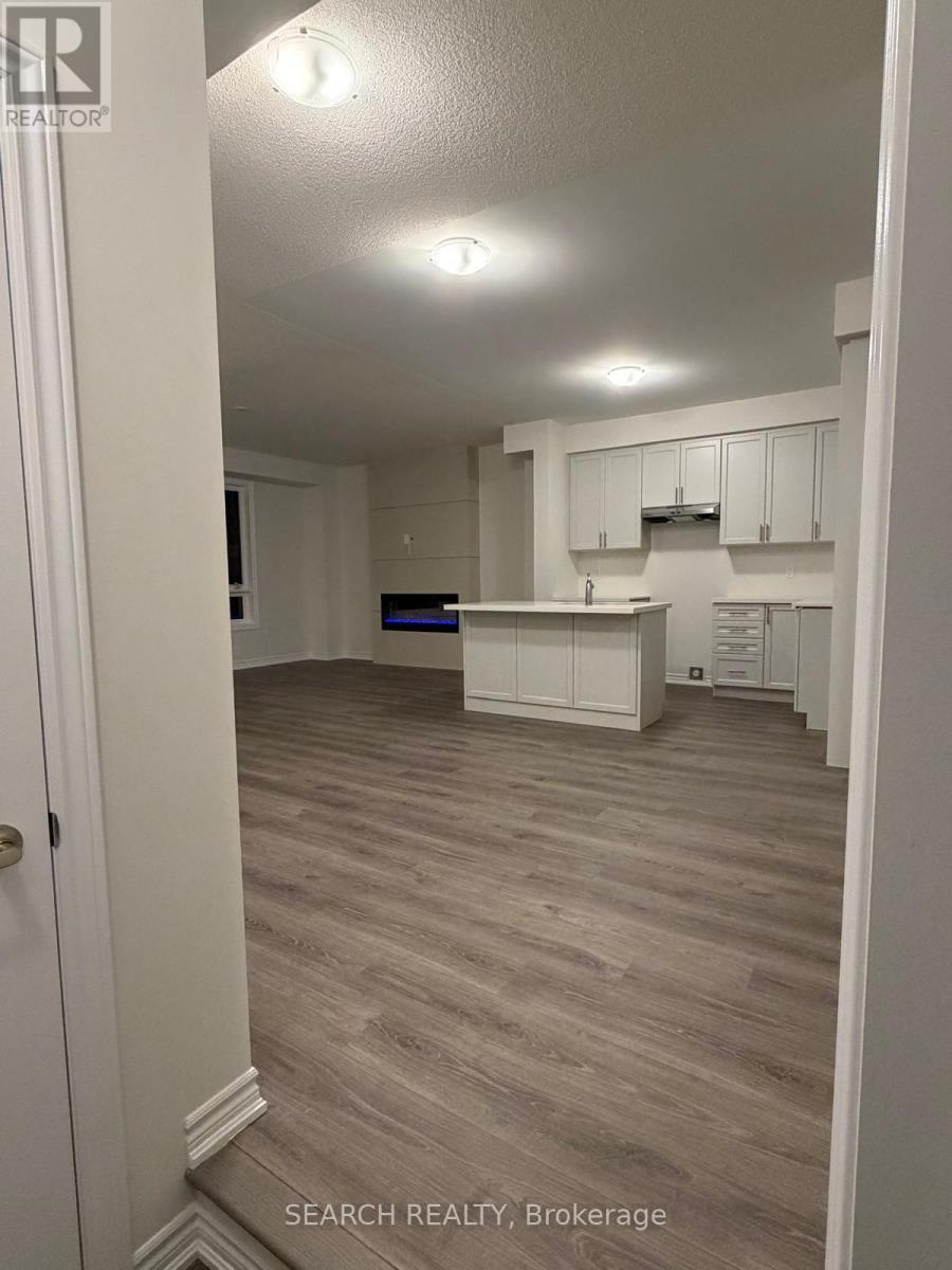 293 Lindsay Street N, Kawartha Lakes, ON - Indoor