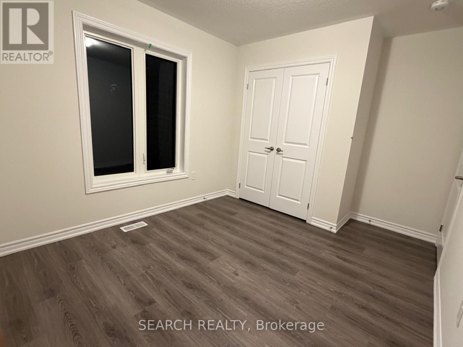 293 Lindsay Street N, Kawartha Lakes, ON - Indoor Photo Showing Other Room